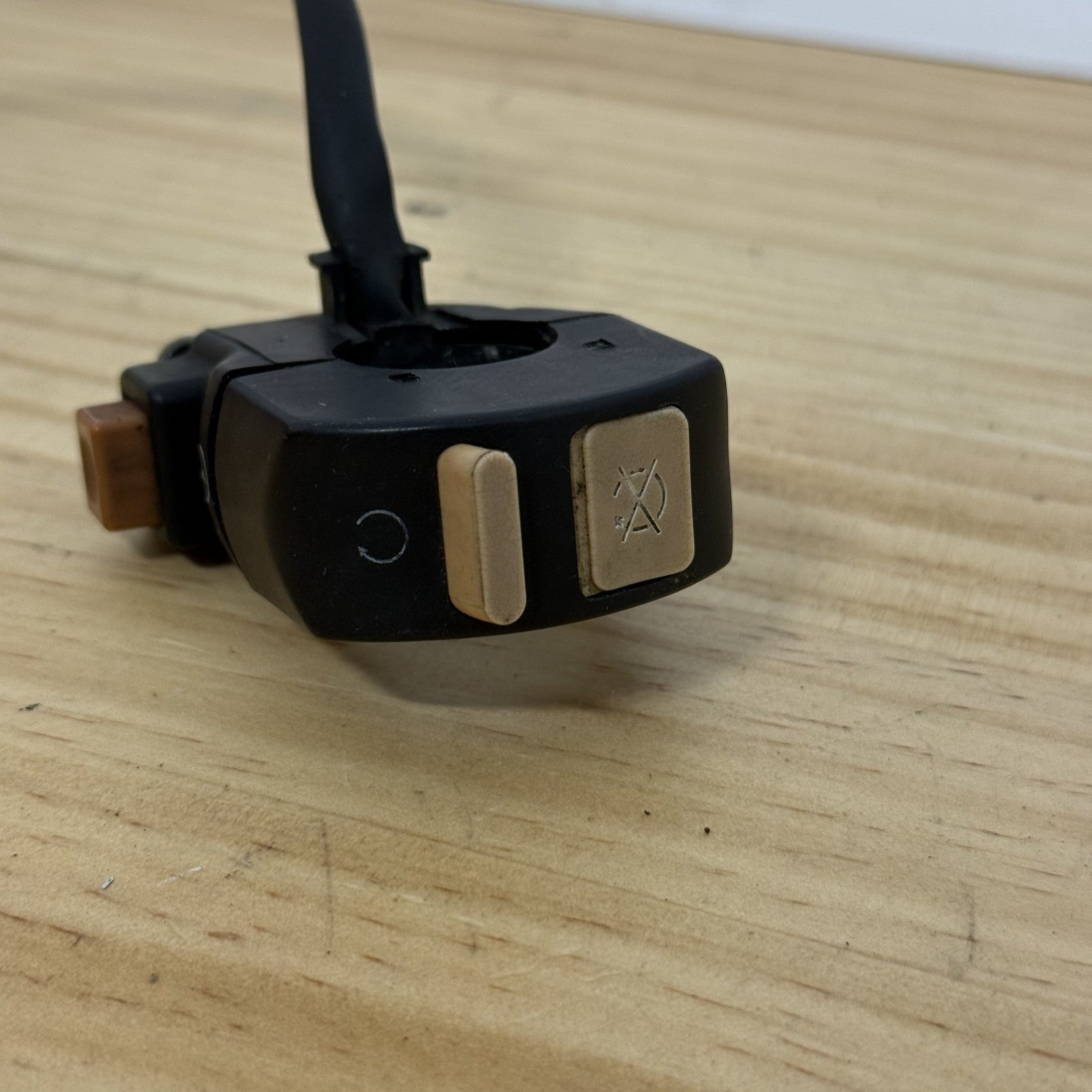 Ducati 748 916 996 1993-2000 Start Switch OEM 65040062A