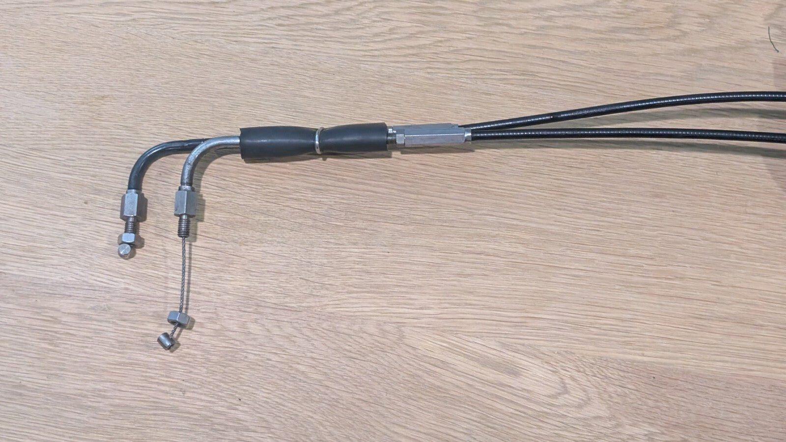 Exhaust Valve Servo with Cables Triumph Daytona T2202069 & T2202187