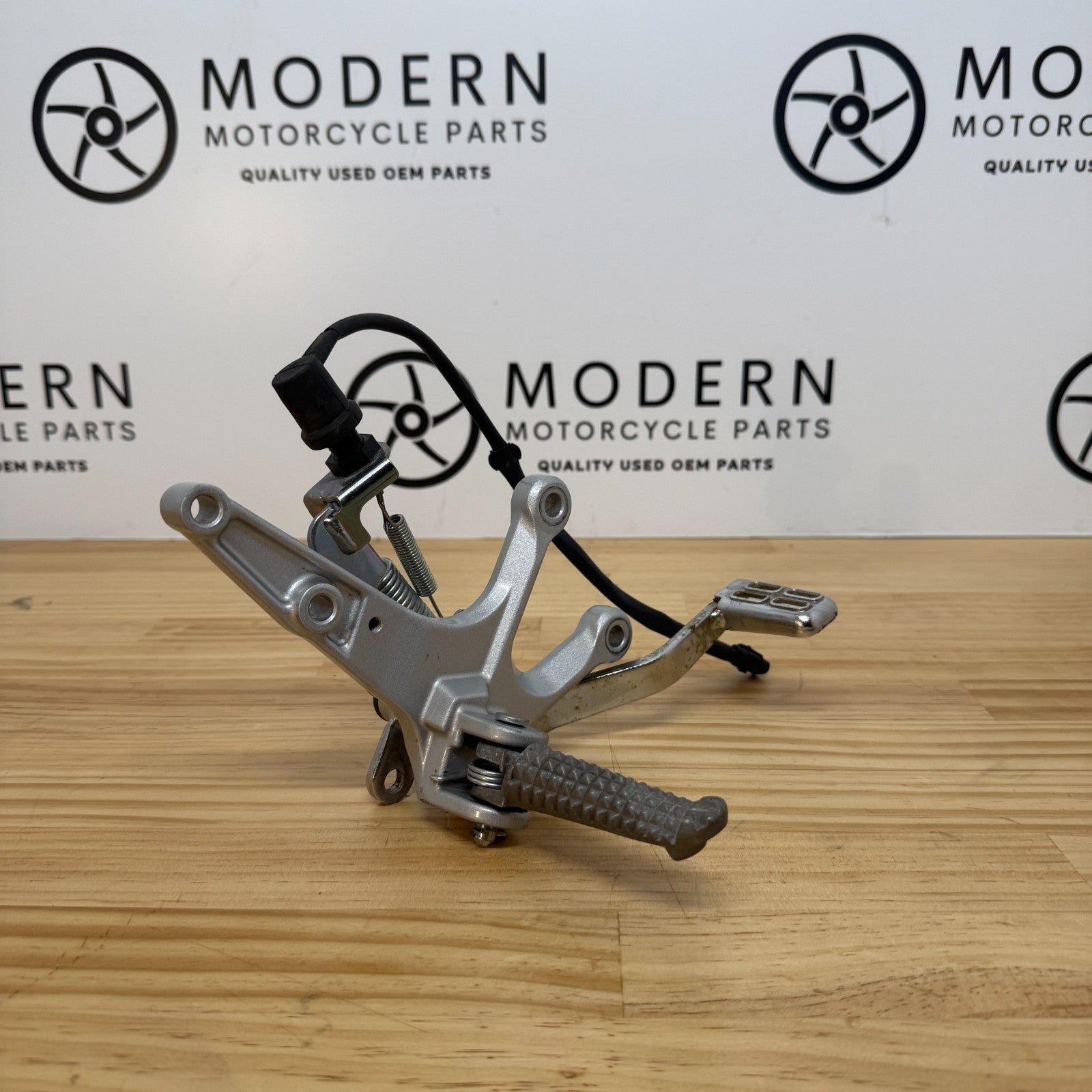 Yamaha YZF-R3 MT-03 2015 to 2025 Right Rearset Complete 1WD-F7443-00 Genuine OEM