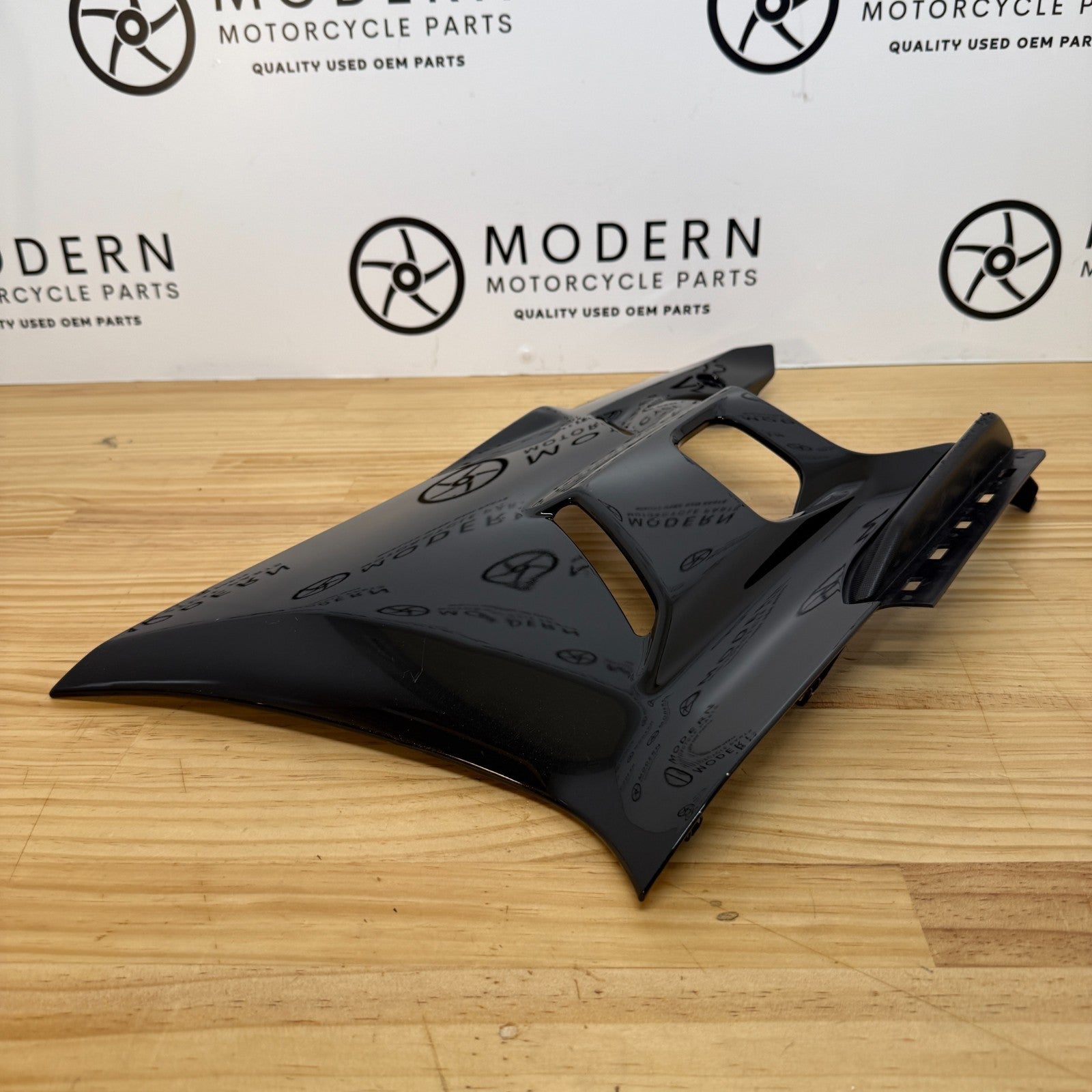 Yamaha YZF-R3 2019+ Right Lower Fairing Black B1X-F8395-00 Genuine OEM