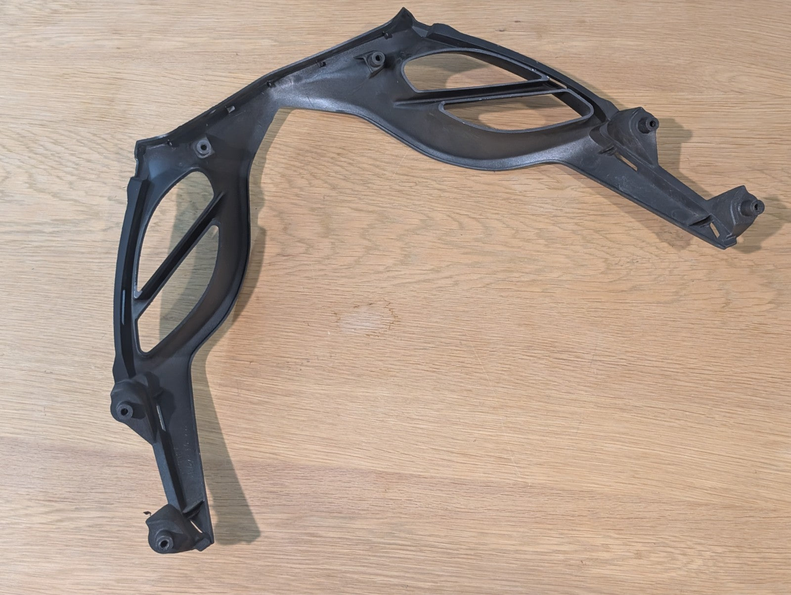 Suzuki GSXR1000 2010 2016 Black Lower Headlight Fairing 94671-47H10-YKV