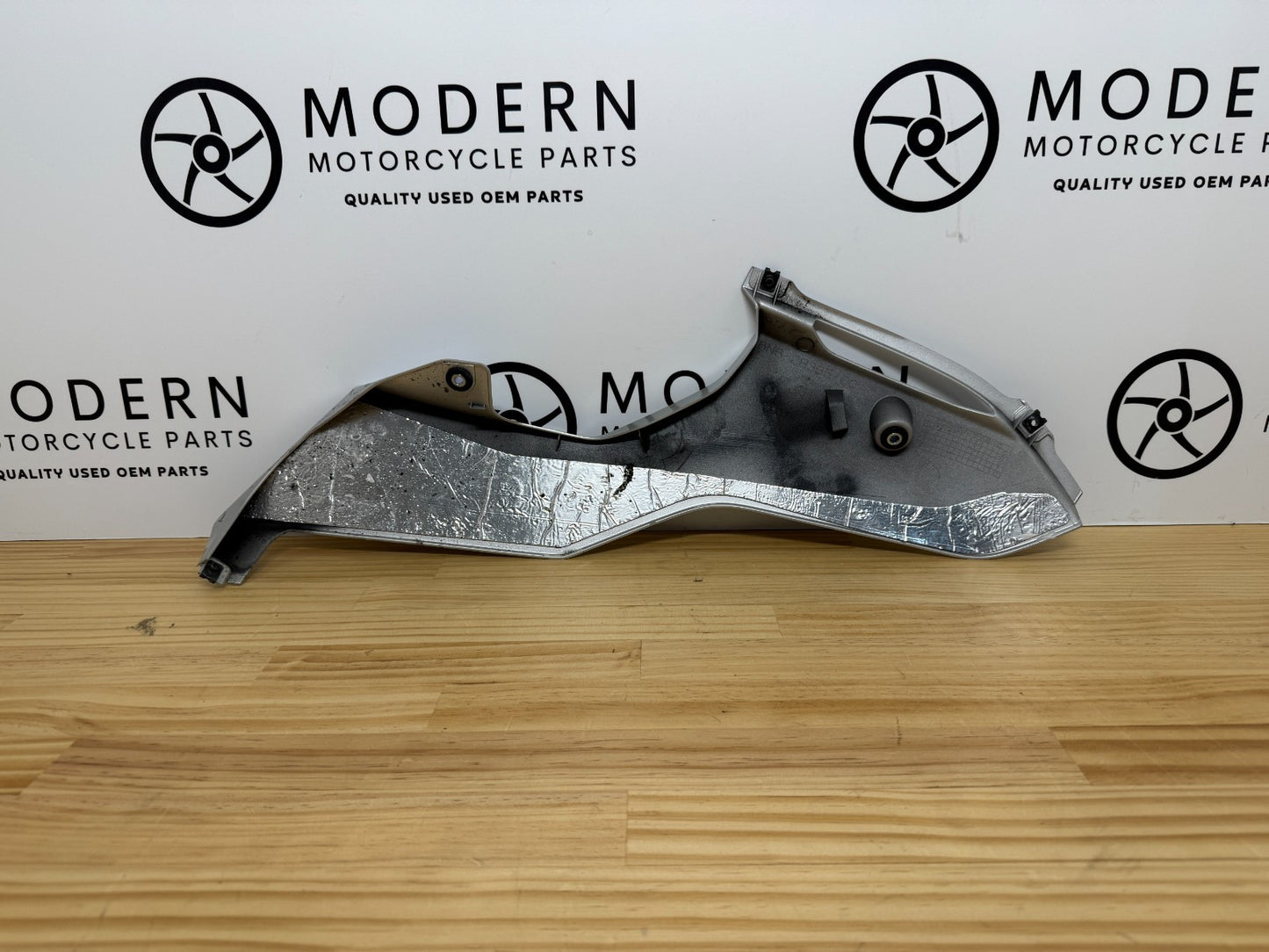 Yamaha YZF-R6 2017-2024 Left Lower Fairing Silver #1 BN6-28385-00-P1 Genuine OEM
