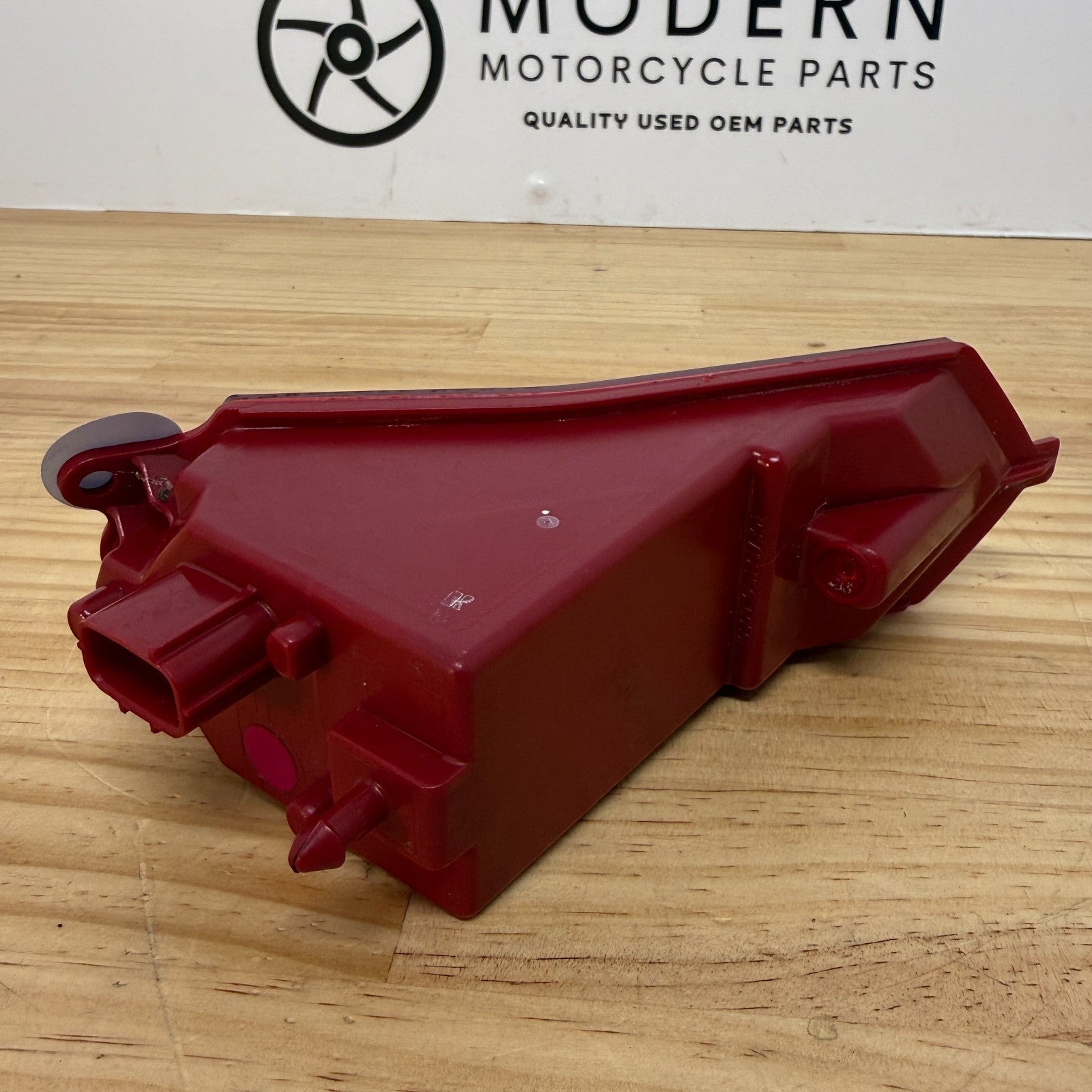 Yamaha YZF-R6 R1 R7 Tail light 2CR-84710-01 Genuine OEM
