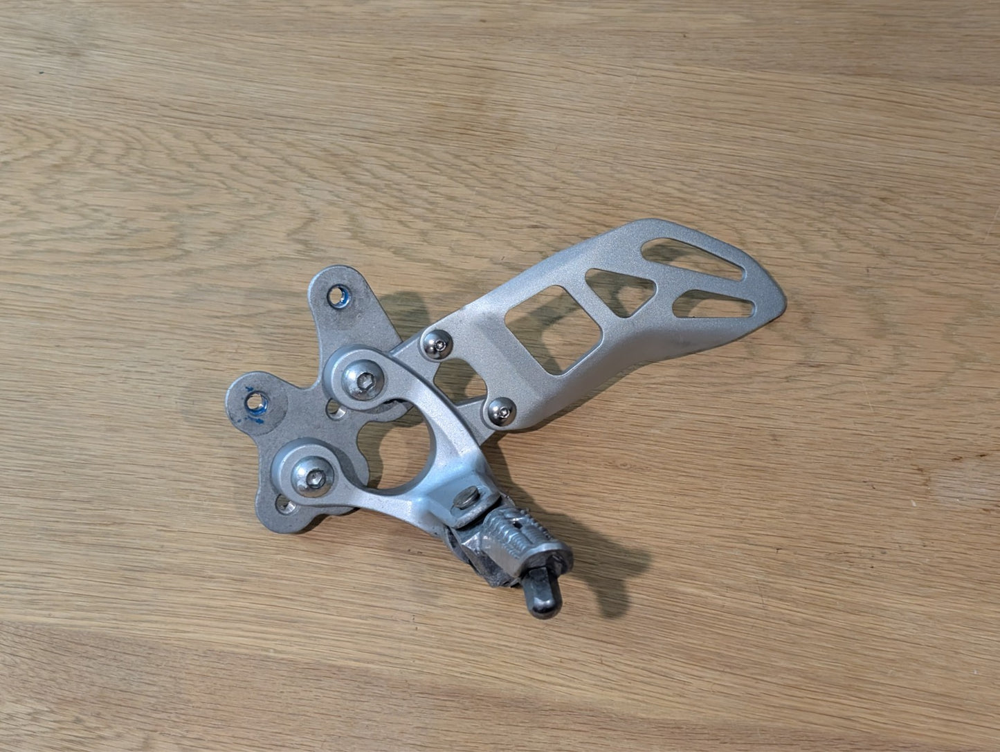 Suzuki GSXR1000 L1 L2 L3 2010 2016 Left Rearset OEM