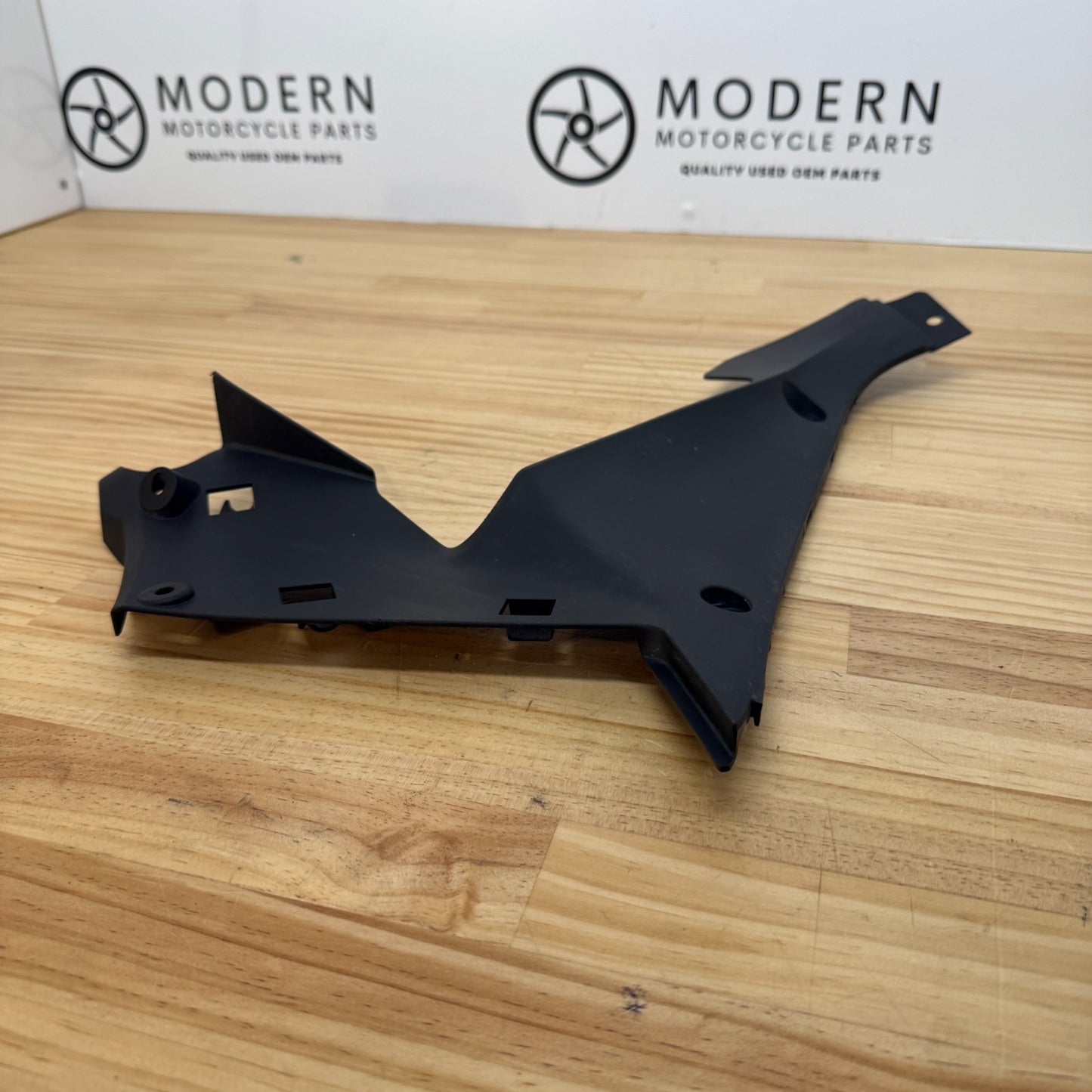 Yamaha YZF-R3 2019-2024 Right Infill Fairing Panel BS7-F836L-00 Genuine OEM