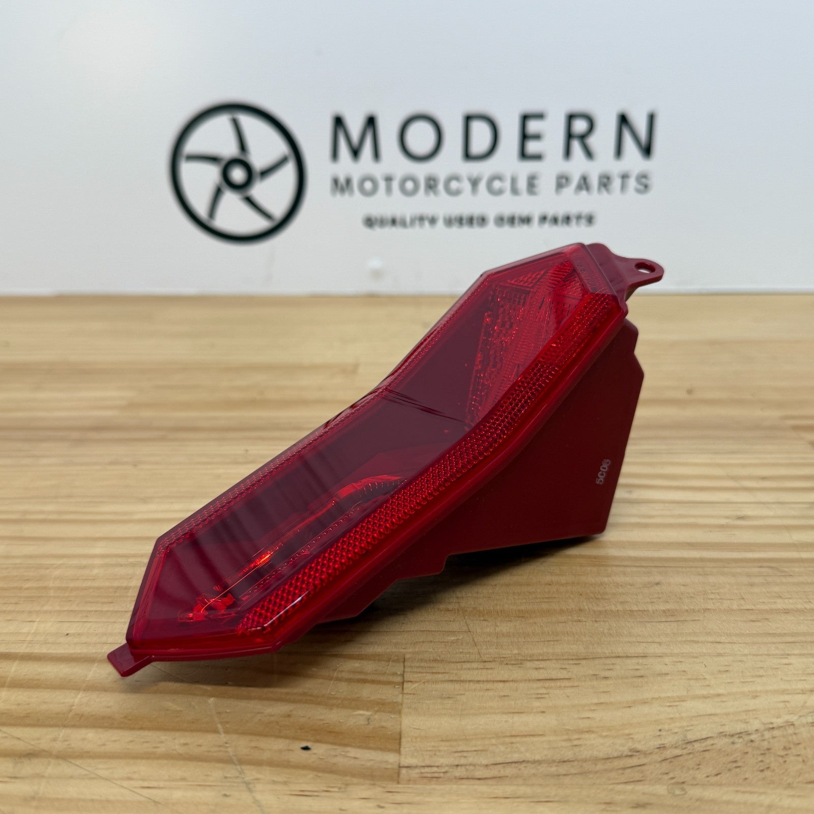 Yamaha YZF-R6 R1 R7 Tail light 2CR-84710-01 Genuine OEM