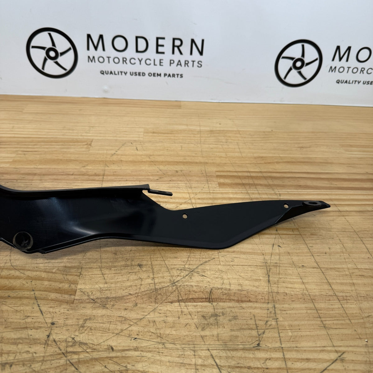 Ducati SBK 848 1098 1198 2007-2013 Right Seat Infill 48211851A Genuine OEM