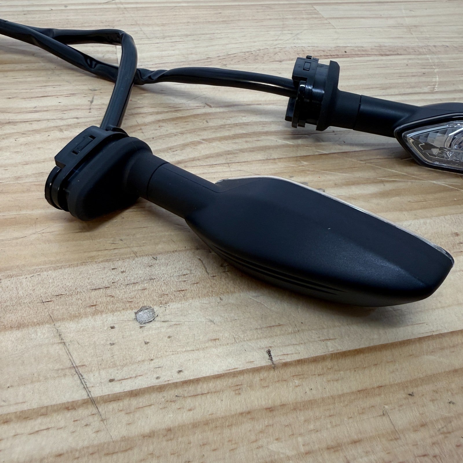 Yamaha YZF-R1 2015-2025 Rear Indicator Right Left 2CR-83340-00 2CR-83330-00 OEM