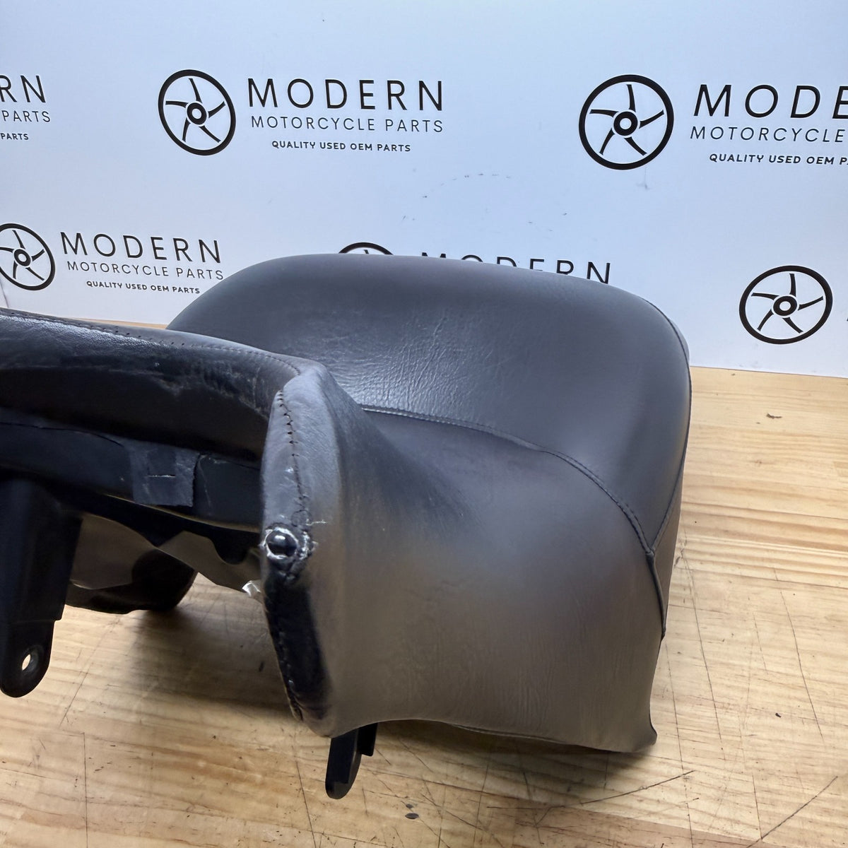 Victory Cross Country 2010 to 2016 One-Piece Seat 5438107 Genuine OEM