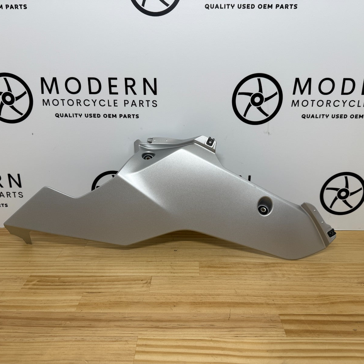 Yamaha YZF-R6 2017-2024 Right Lower Fairing Silver BN6-28395-00-P1 Genuine OEM