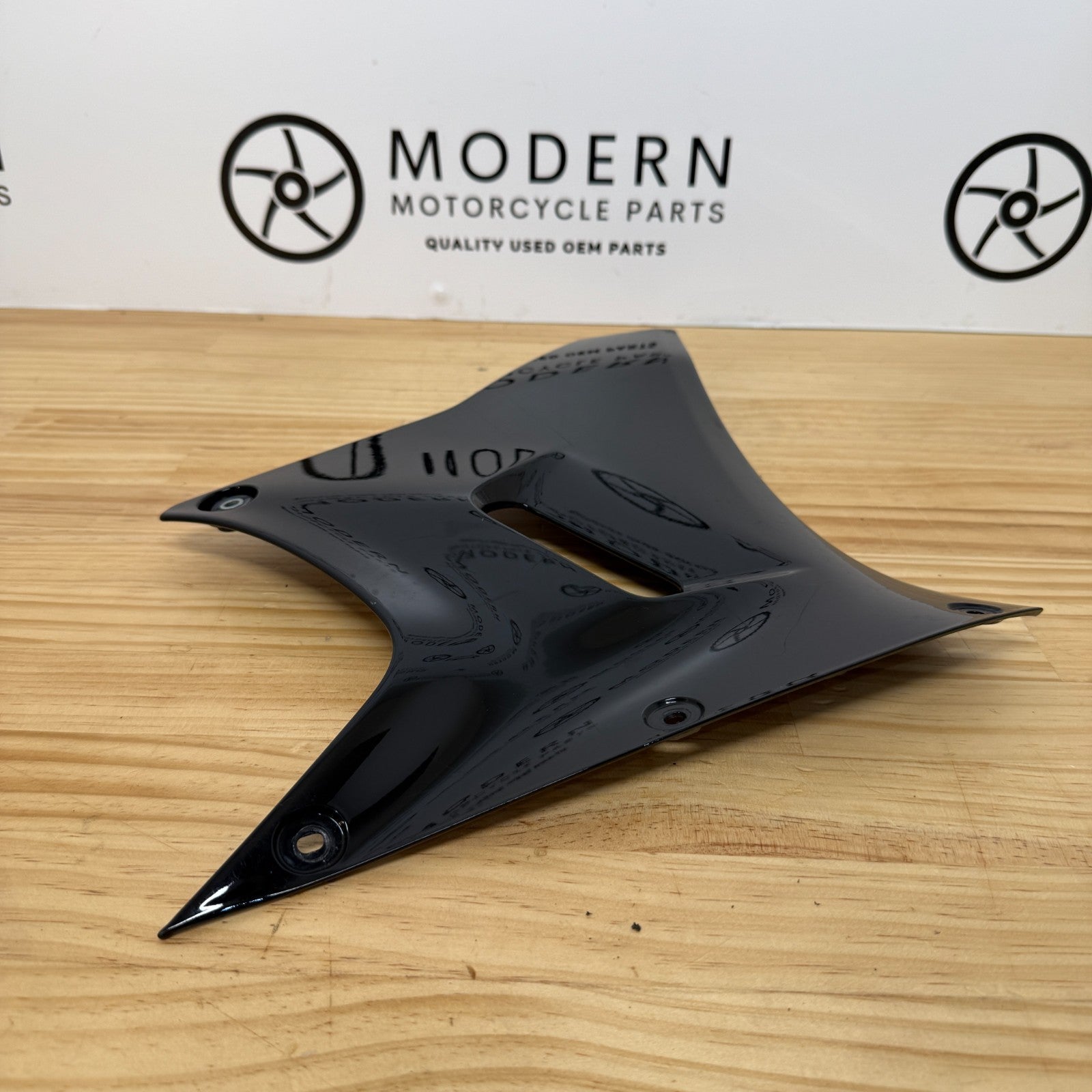 Yamaha YZF-R7 2022-2025 Left Lower Fairing Black BEB-2172G-00-33 Genuine OEM
