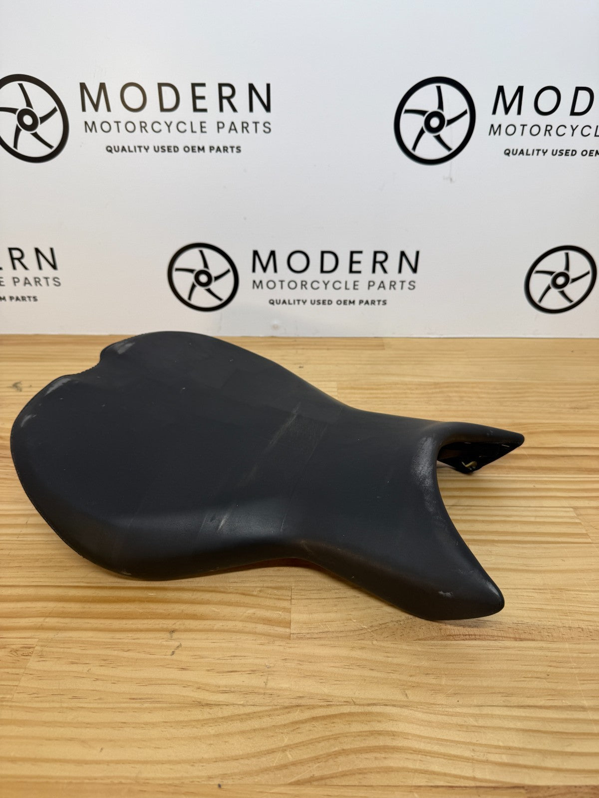 Triumph Daytona 675 2013-2017 Rider Seat T2301107 Genuine OEM