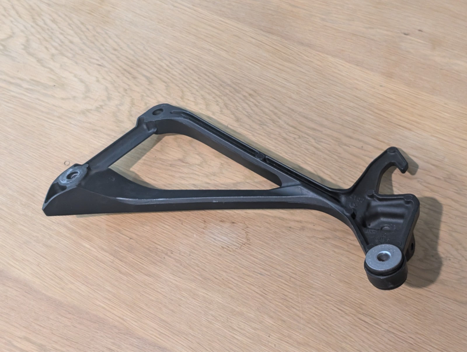 Kawasaki ZX10R Gen 4 2011-2015 Pillion Peg Exhaust Hanger 35063070018R