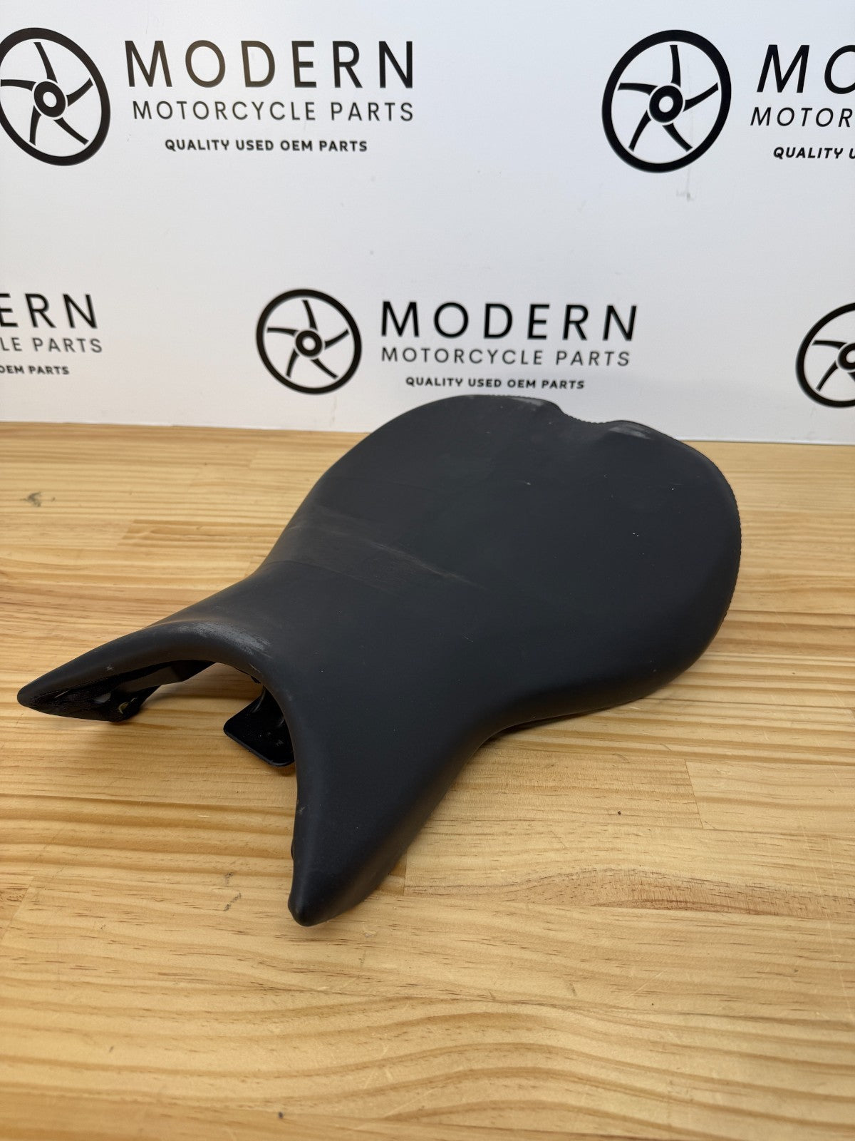 Triumph Daytona 675 2013-2017 Rider Seat T2301107 Genuine OEM