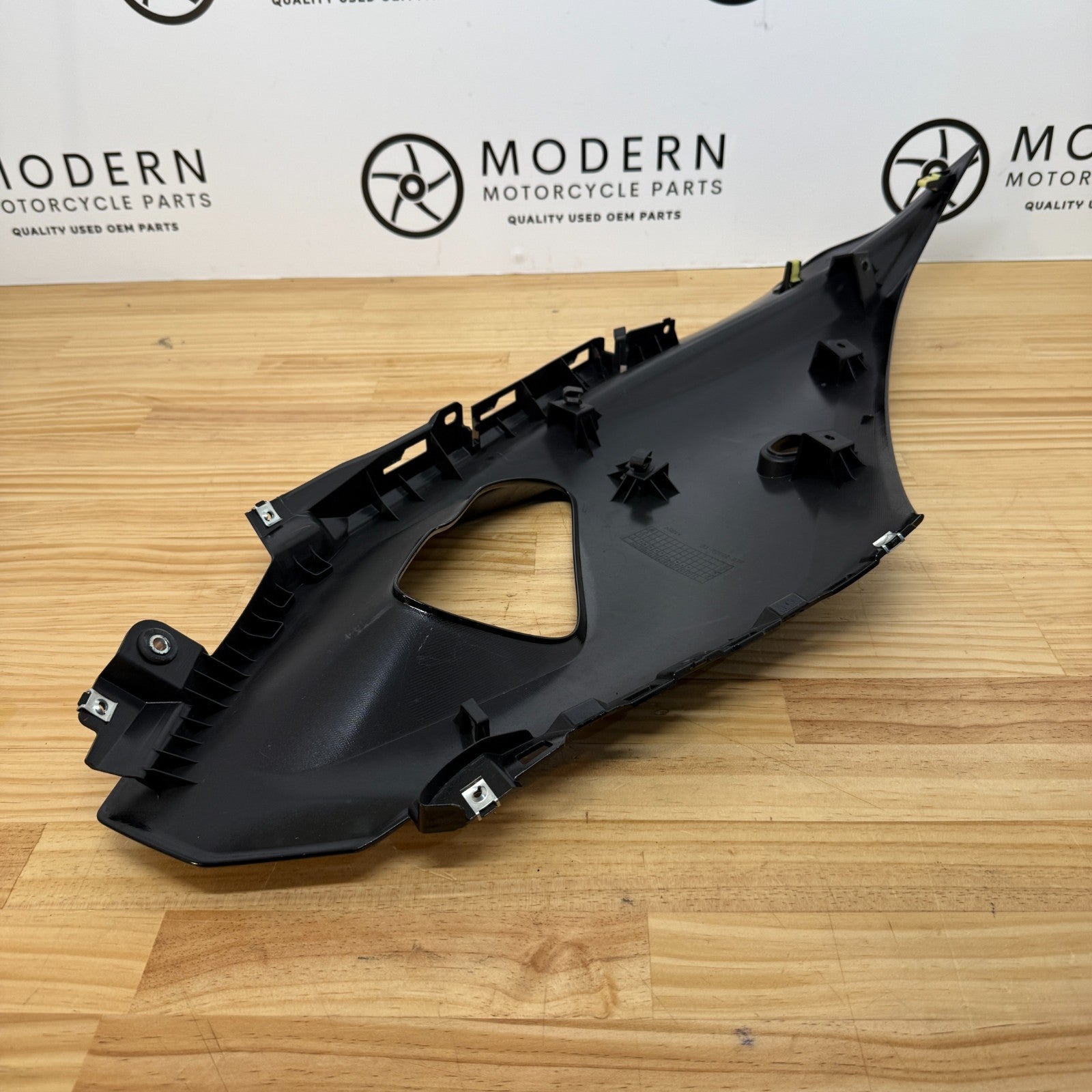 Yamaha YZF-R7 2022-2025 Left Upper Fairing Black BEB-W2835U-00-P0 Genuine OEM