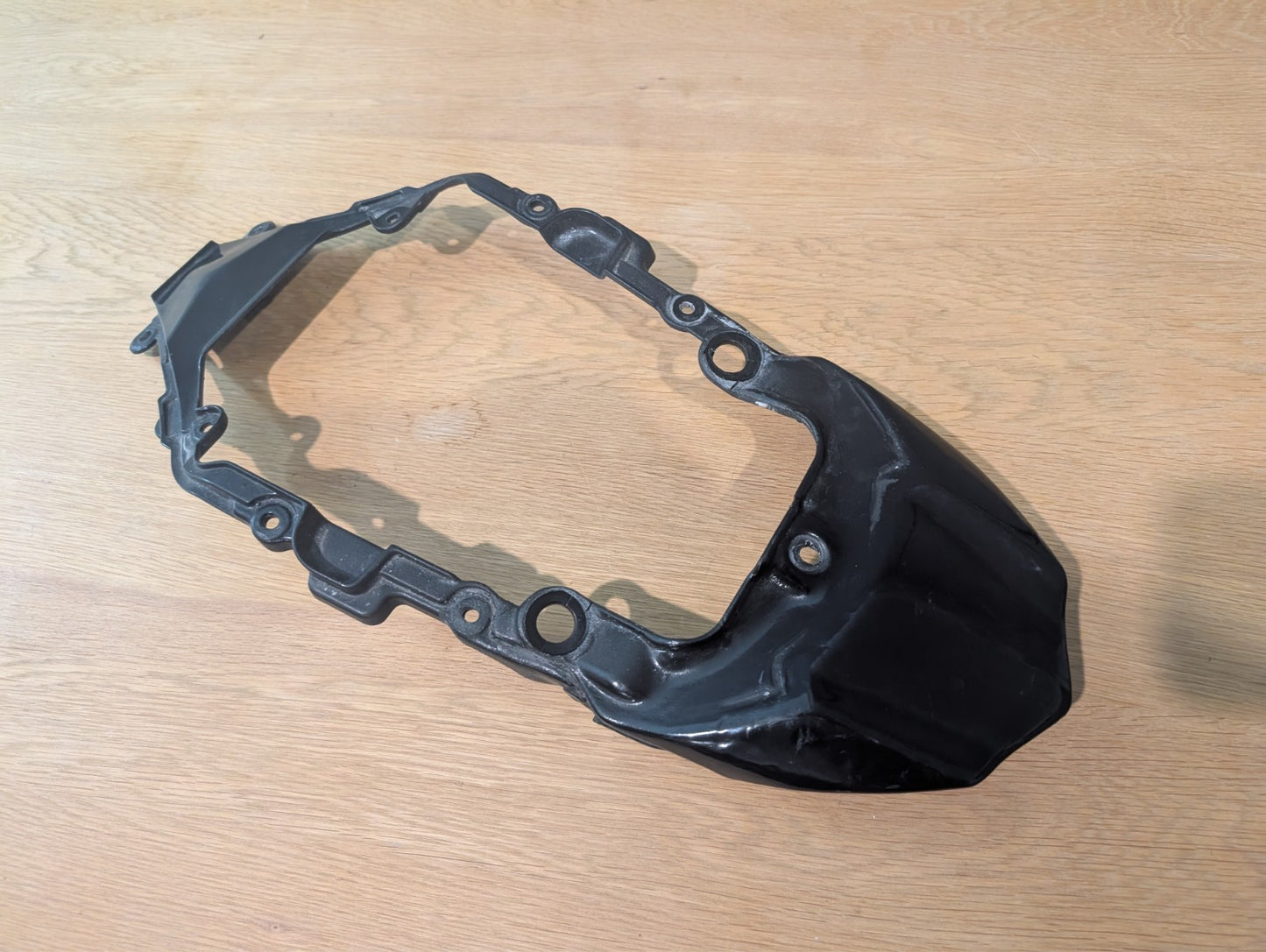 Suzuki GSXR1000 L1 L2 L3 2010 2016 Centre Tail fairing 47300-47H01-019