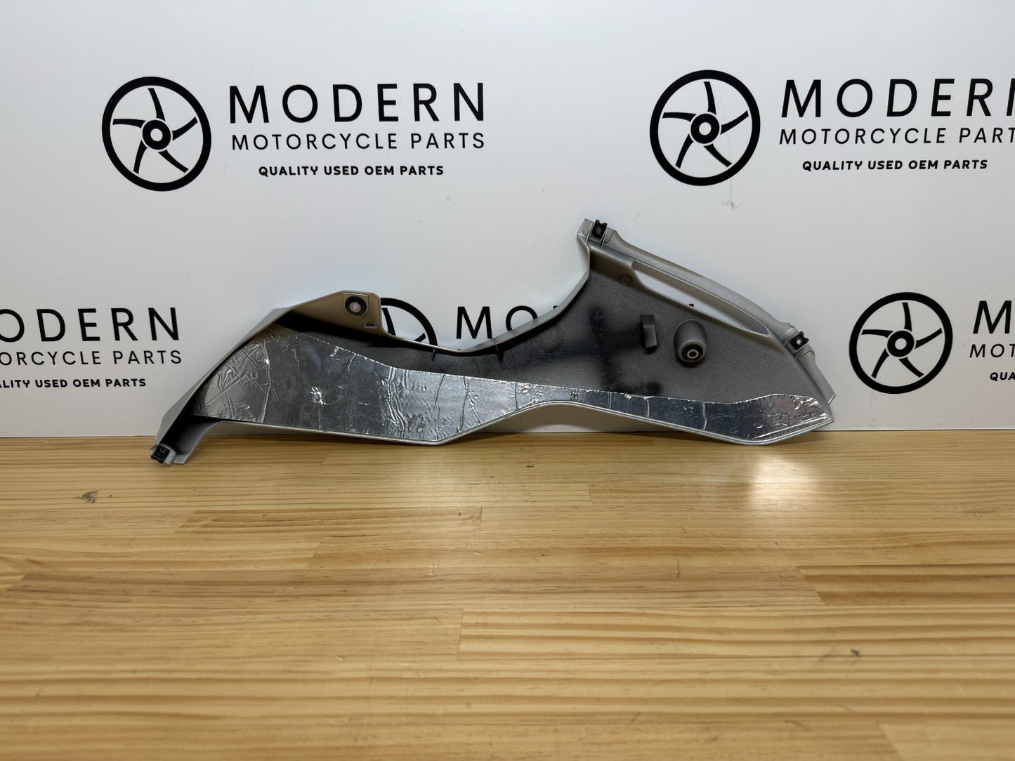 Yamaha YZF-R6 2017-2024 Left Lower Fairing Silver #2 BN6-28385-00-P1 Genuine OEM
