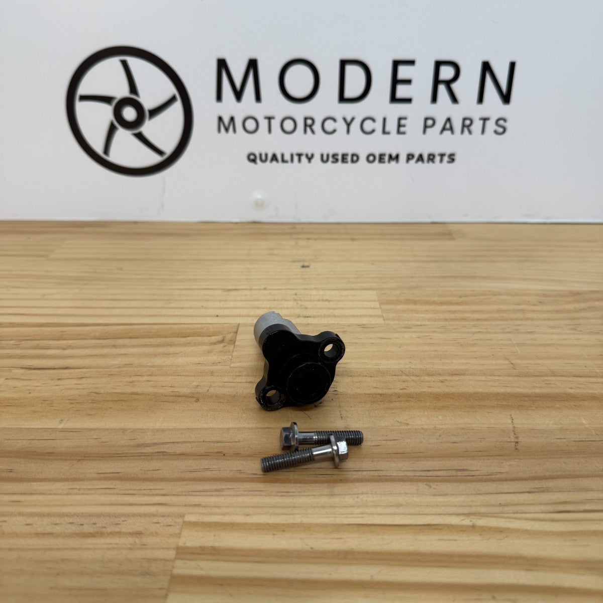 Triumph Daytona 675 2013-2017 Hydraulic Camchain Tensioner T1140084 Genuine OEM
