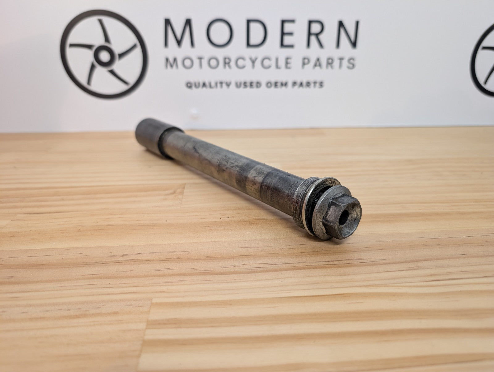 Suzuki GSXR1000 2007 2008 Front Axle with Spacer 54711-41G00