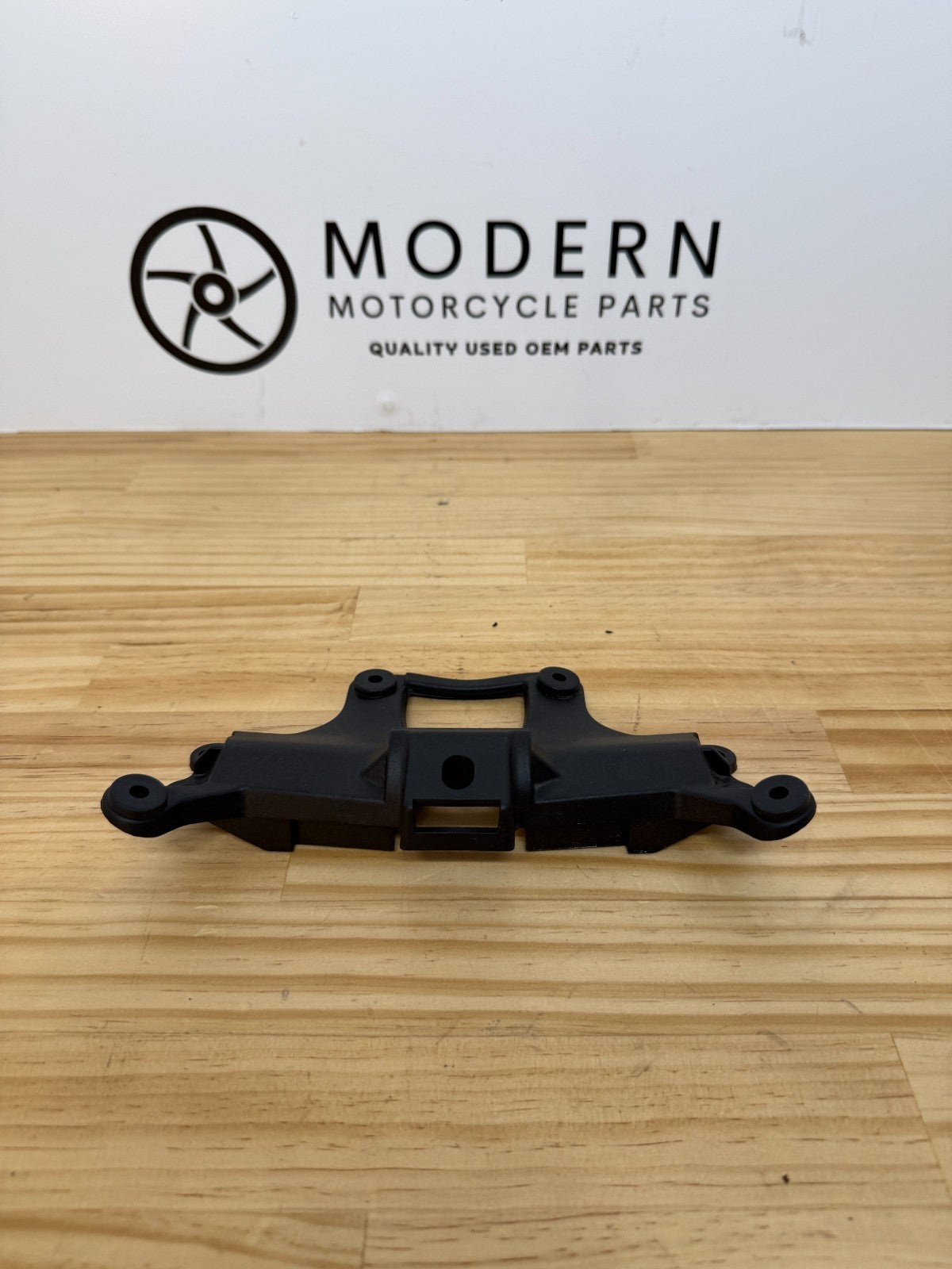 Triumph Daytona 675 2013-2017 Seat Bridge T2070164 Genuine OEM