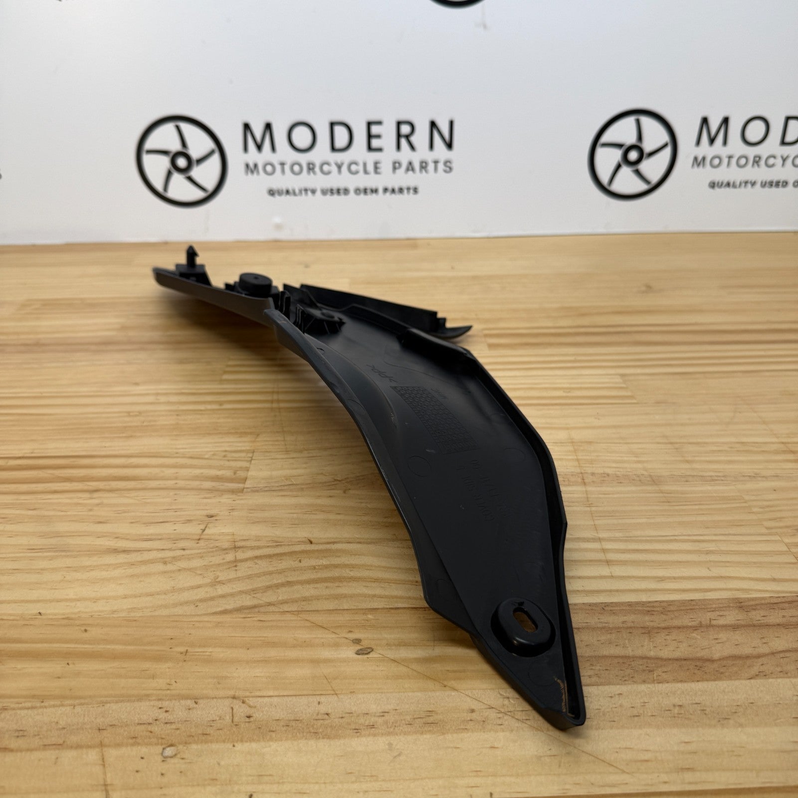 Yamaha YZF-R3 2025+ Left Seat Fairing Infill BRA-F171E Genuine OEM