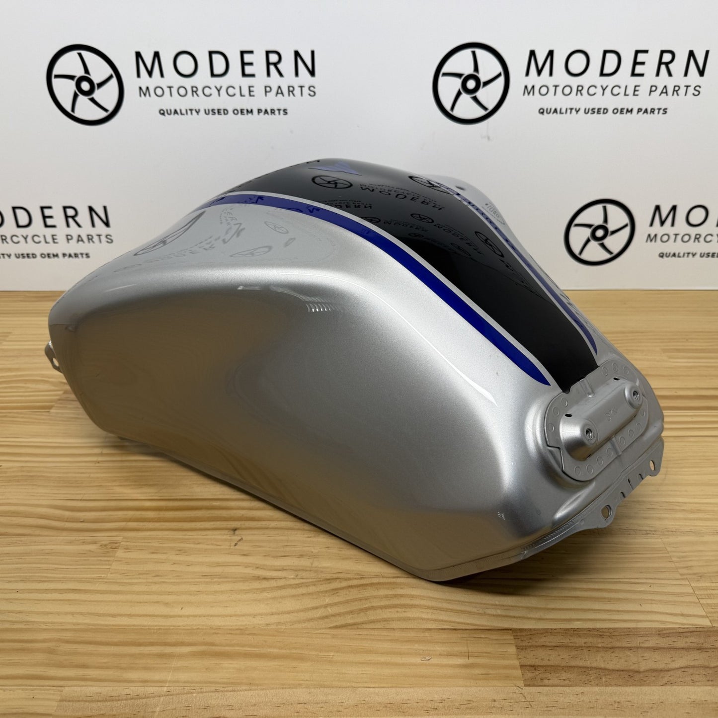 Yamaha MT09SP 2021-2025 Fuel Tank Silver Black OEM B7N-Y2410-00-04