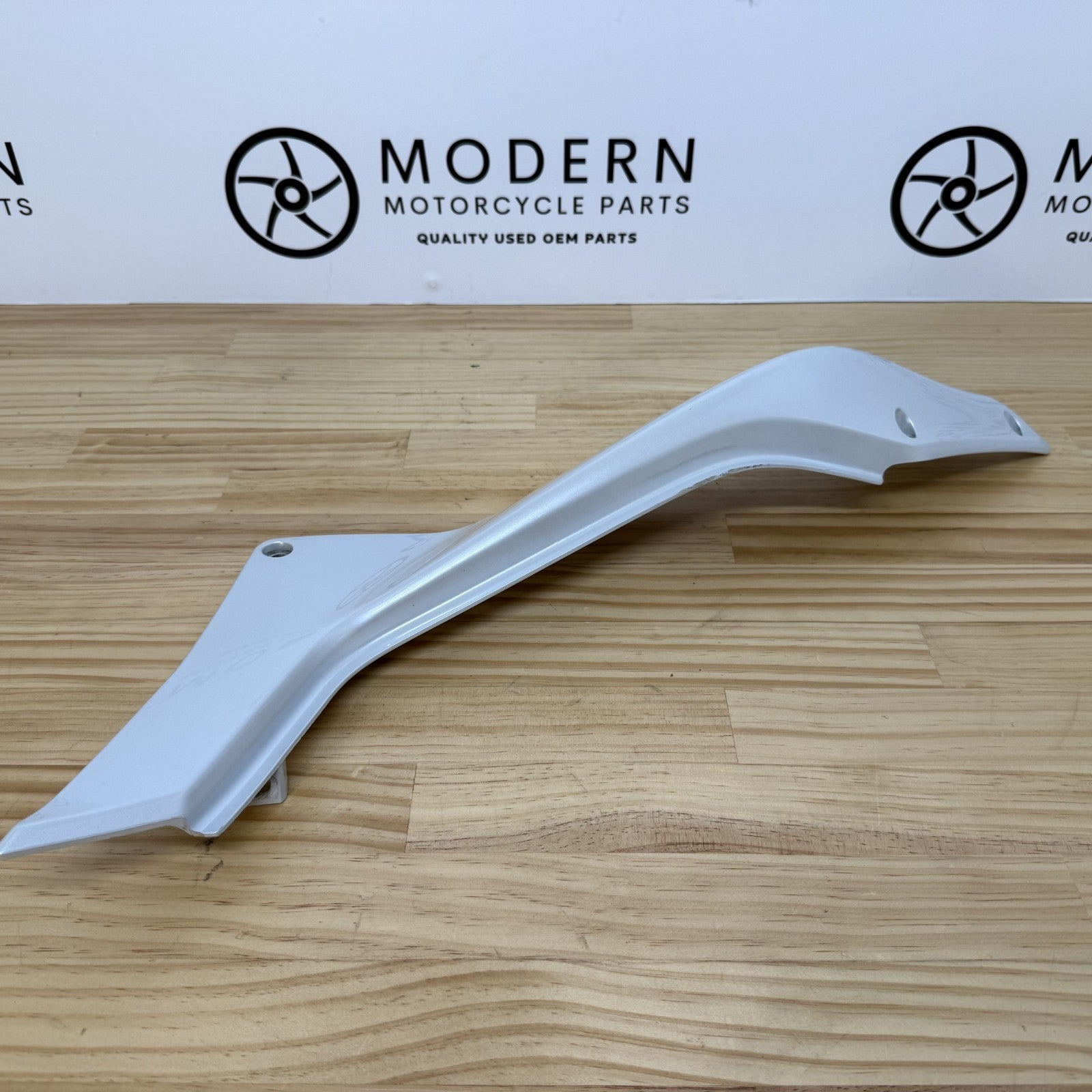 Ducati Multistrada 1200S 2010-2014 Right Seat Fairing White 48211621AA.AQ.AW