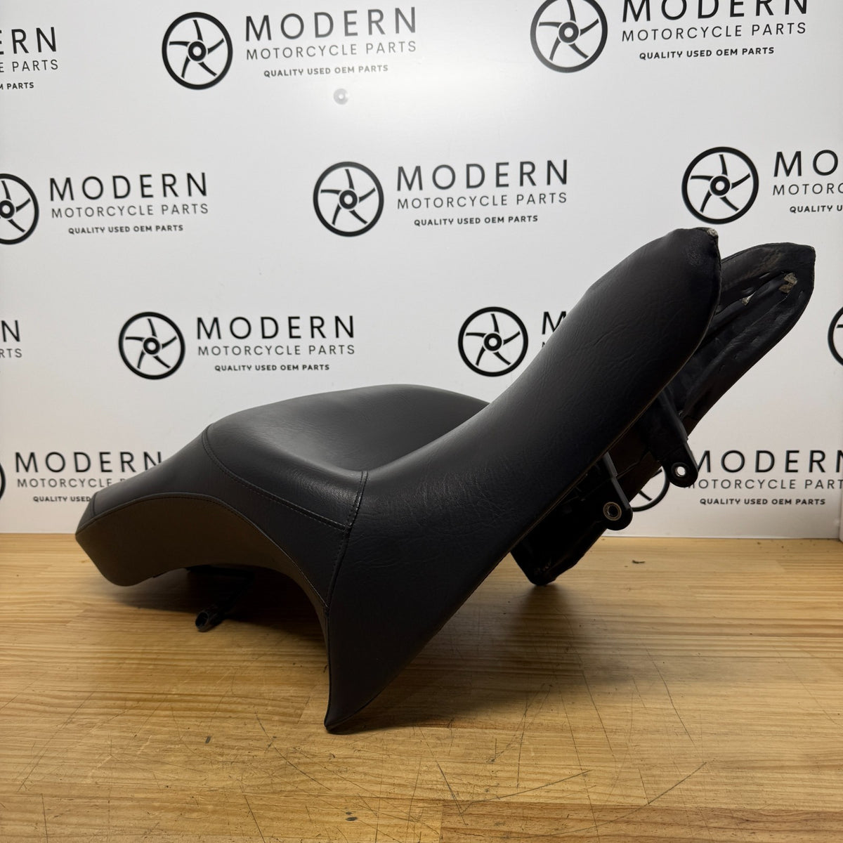 Victory Cross Country 2010 to 2016 One-Piece Seat 5438107 Genuine OEM
