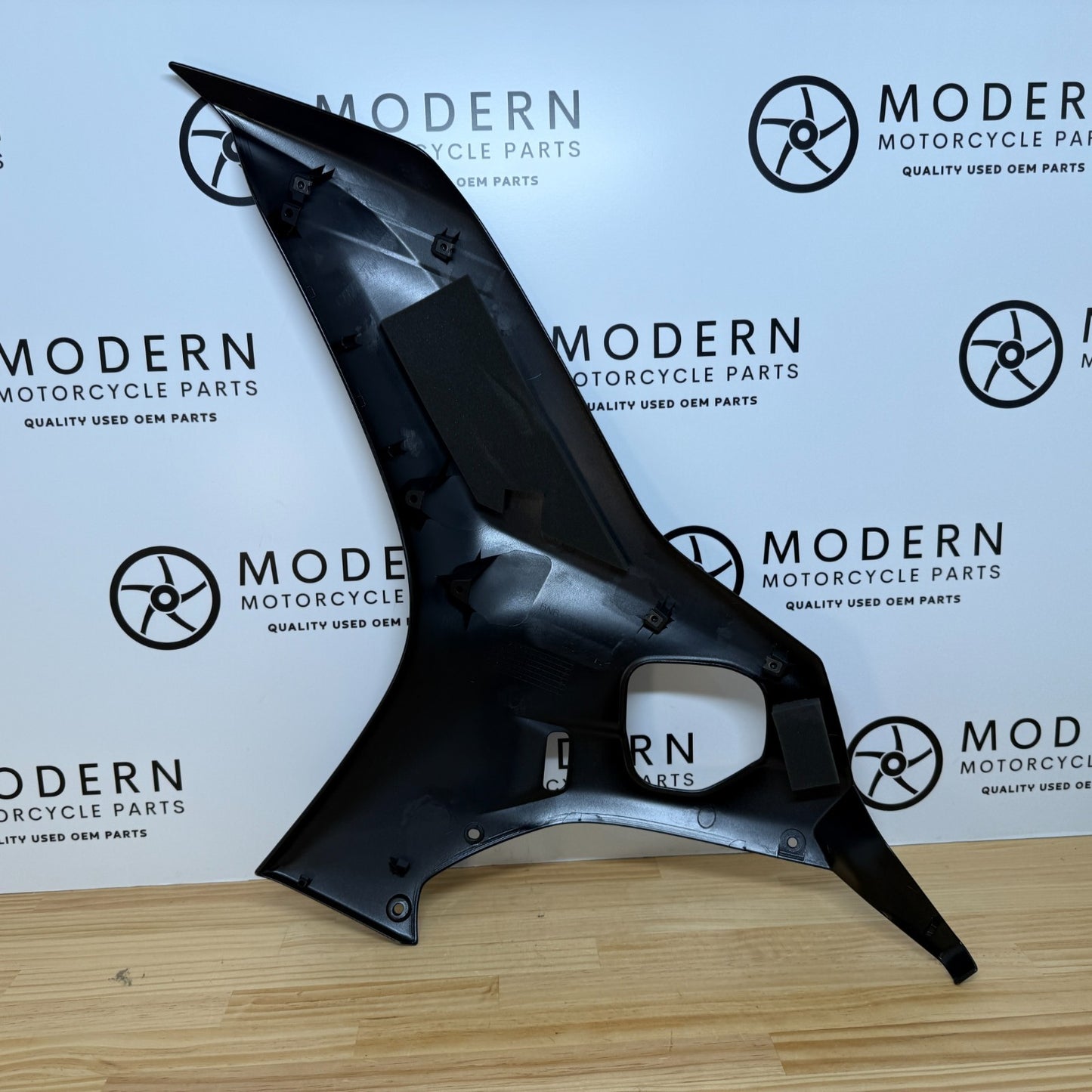Yamaha YZF-R6 2017+ Right Fairing Outer Black Genuine OEM BN6-W2835V-00-P0