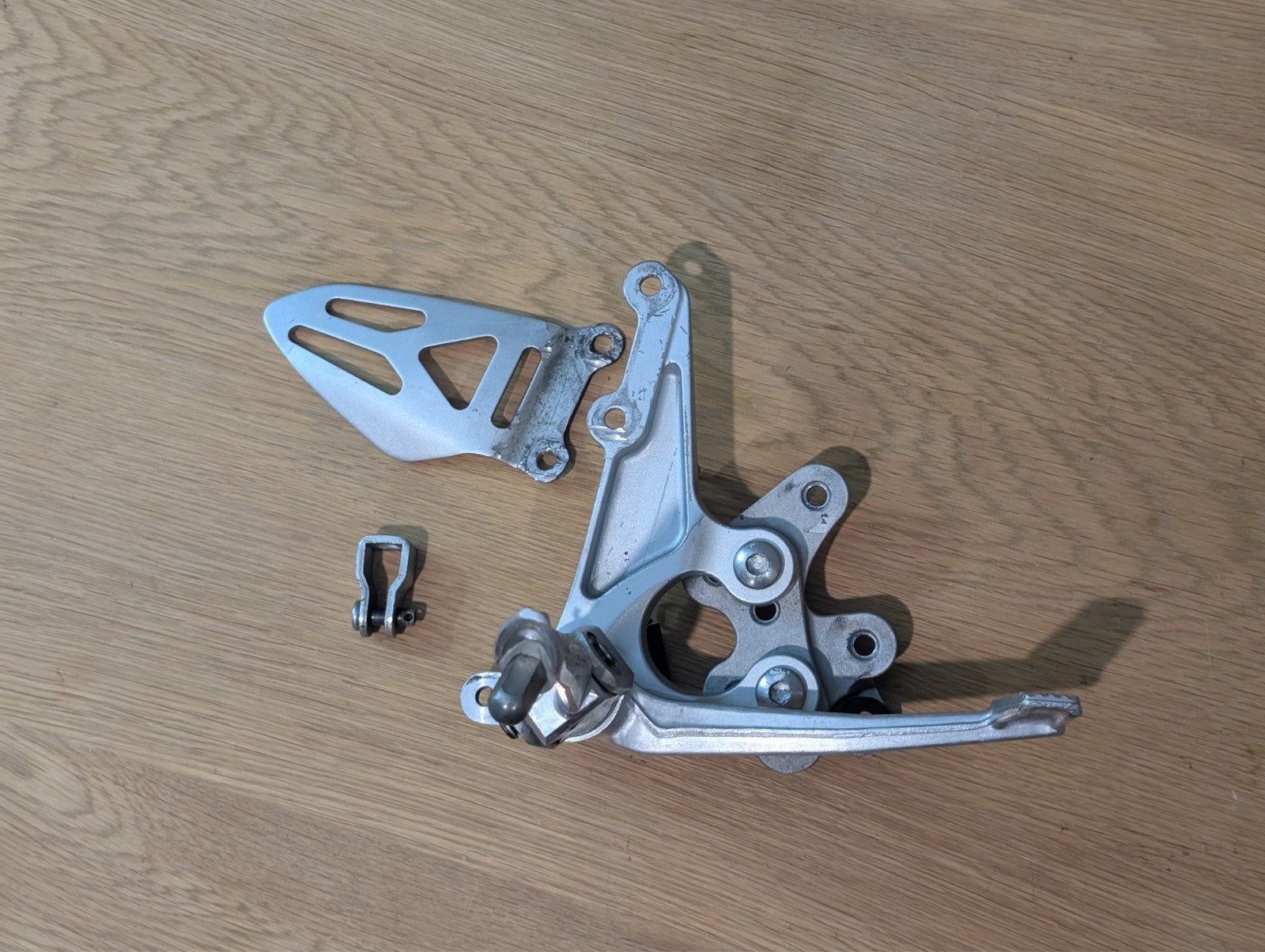 Suzuki GSXR1000 L1 L2 L3 2010 2016 Right Rearset OEM