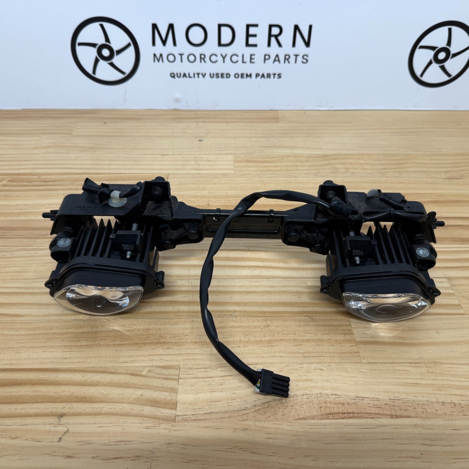 Yamaha YZF-R6 2017+ Headlight BN6-84300-00 Genuine OEM #1