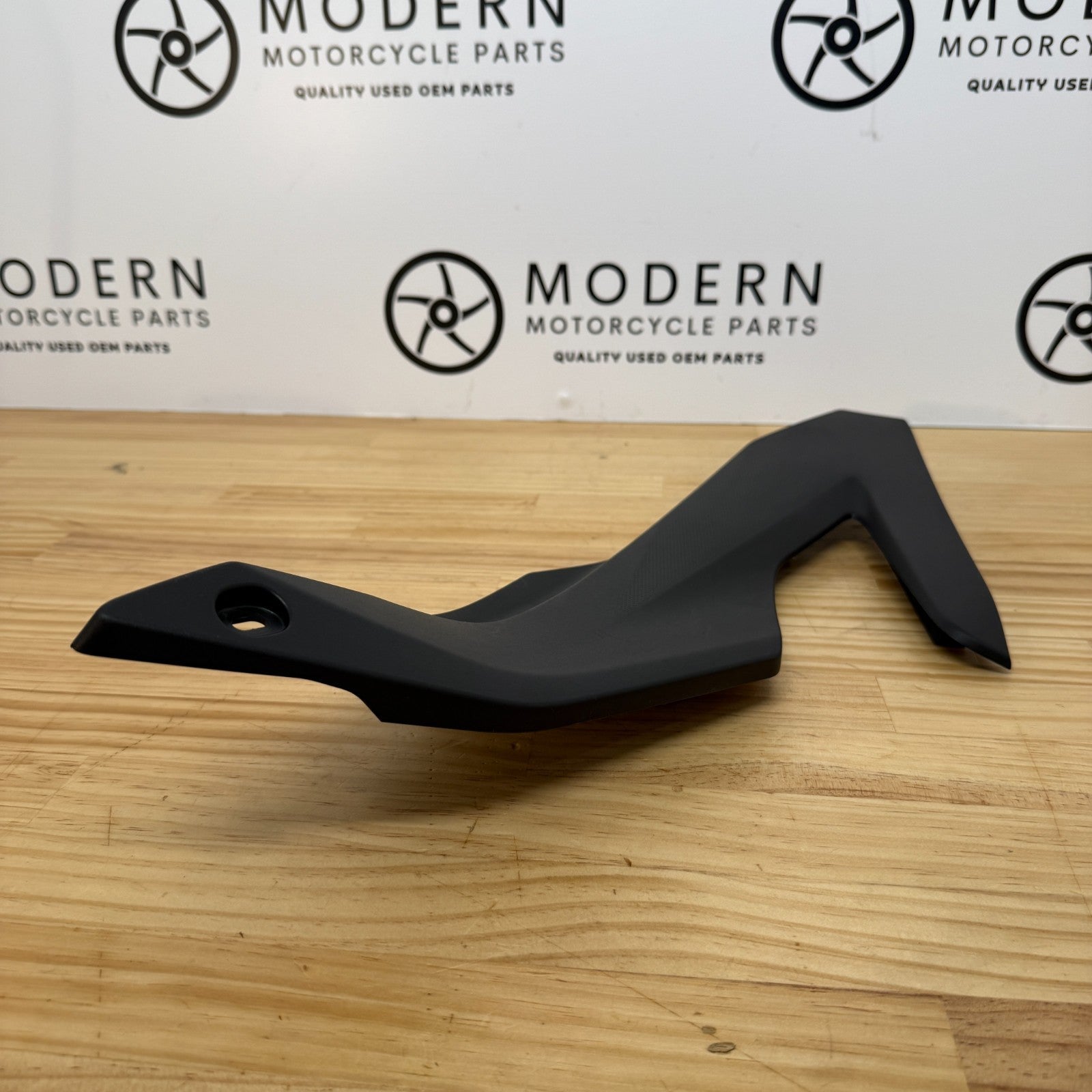 Yamaha YZF-R3 2025+ Right Seat Fairing Infill BRA-F171X Genuine OEM