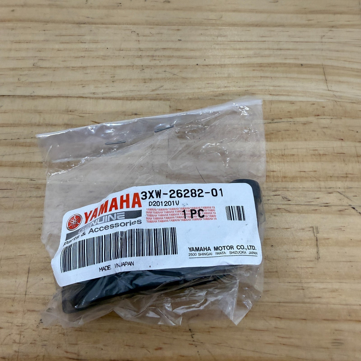 BRAND NEW Yamaha Lower Throttle Grip Housing Cover 3XW-26282-01 Genuine O