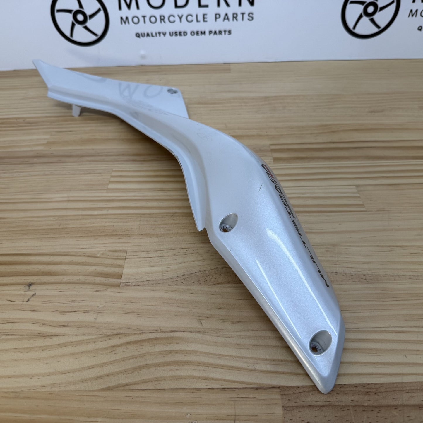 Ducati Multistrada 1200S 2010-2014 Right Seat Fairing White 48211621AA.AQ.AW