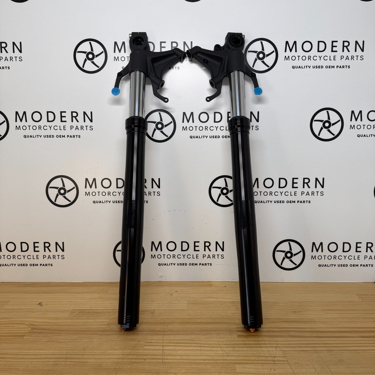 Yamaha YZF-R1 2020-2024 Front Forks B3L-23103-00 / B3L-23102-00 Genuine OEM #1