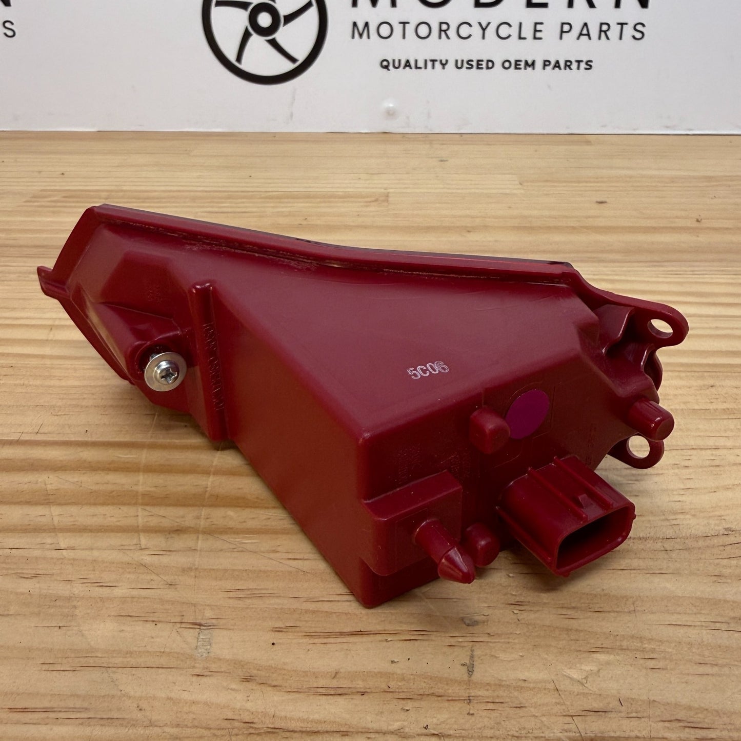 Yamaha YZF-R6 R1 R7 Tail light 2CR-84710-01 Genuine OEM