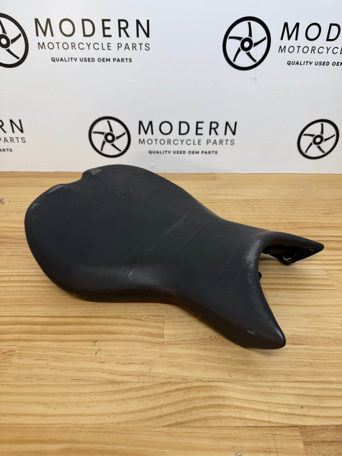 Triumph Daytona 675 2013-2017 Rider Seat T2301107 Genuine OEM