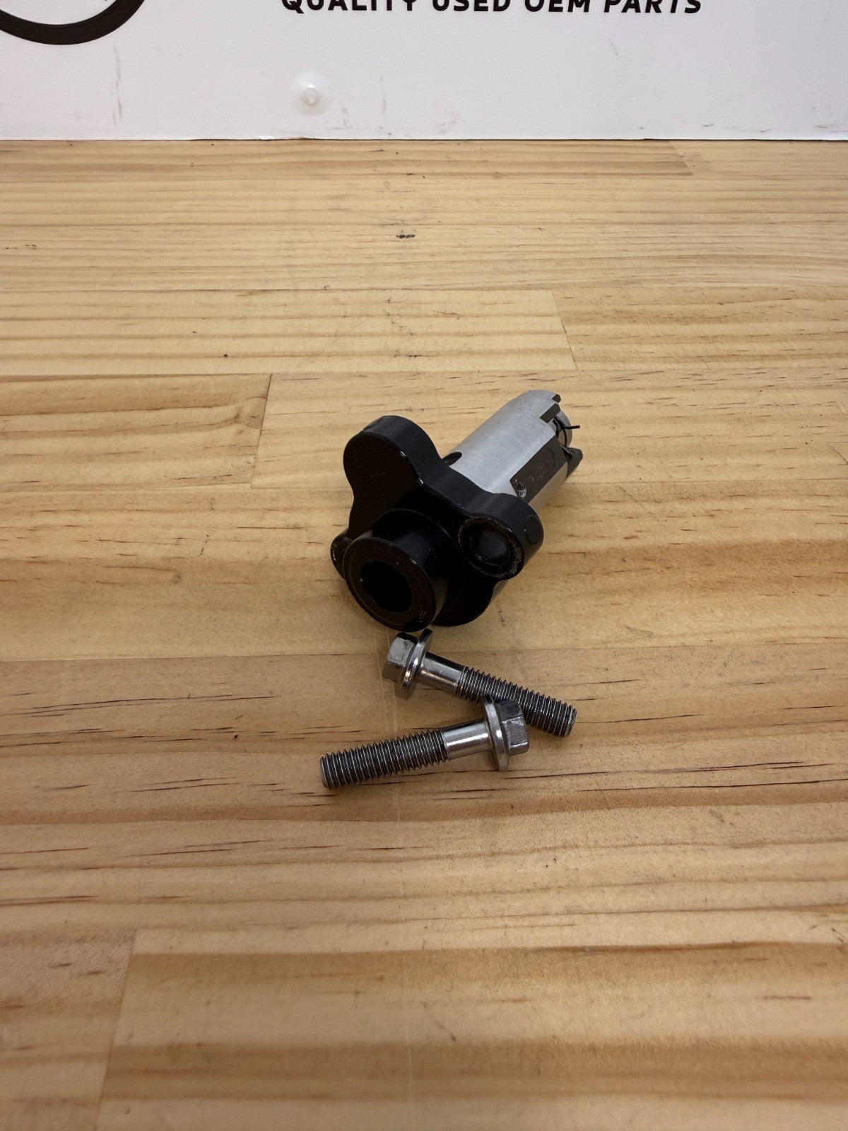 Triumph Daytona 675 2013-2017 Hydraulic Camchain Tensioner T1140084 Genuine OEM