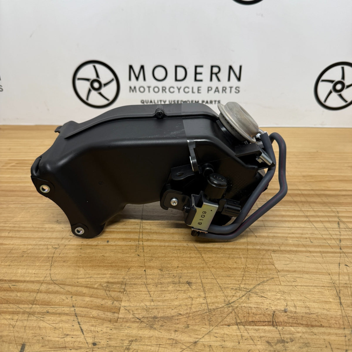 Yamaha YZF-R1 2015-2019 Air Intake Duct Assembly 2CR-2832E-01 Genuine OEM