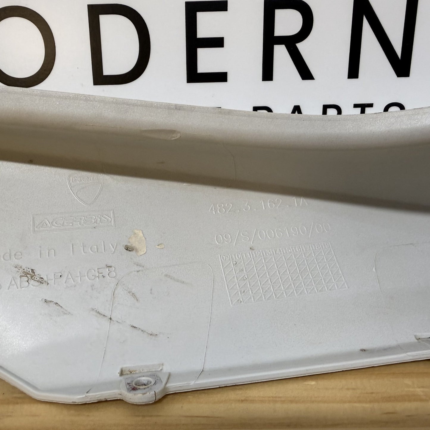 Ducati Multistrada 1200S 2010-2014 Right Seat Fairing White 48211621AA.AQ.AW