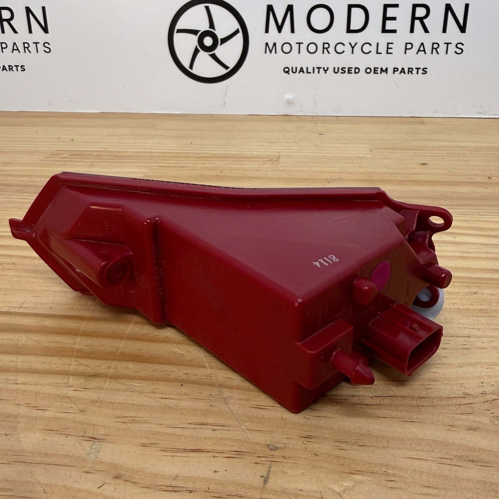 Yamaha YZF-R6 R1 R7 Tail light 2CR-84710-01 Genuine OEM