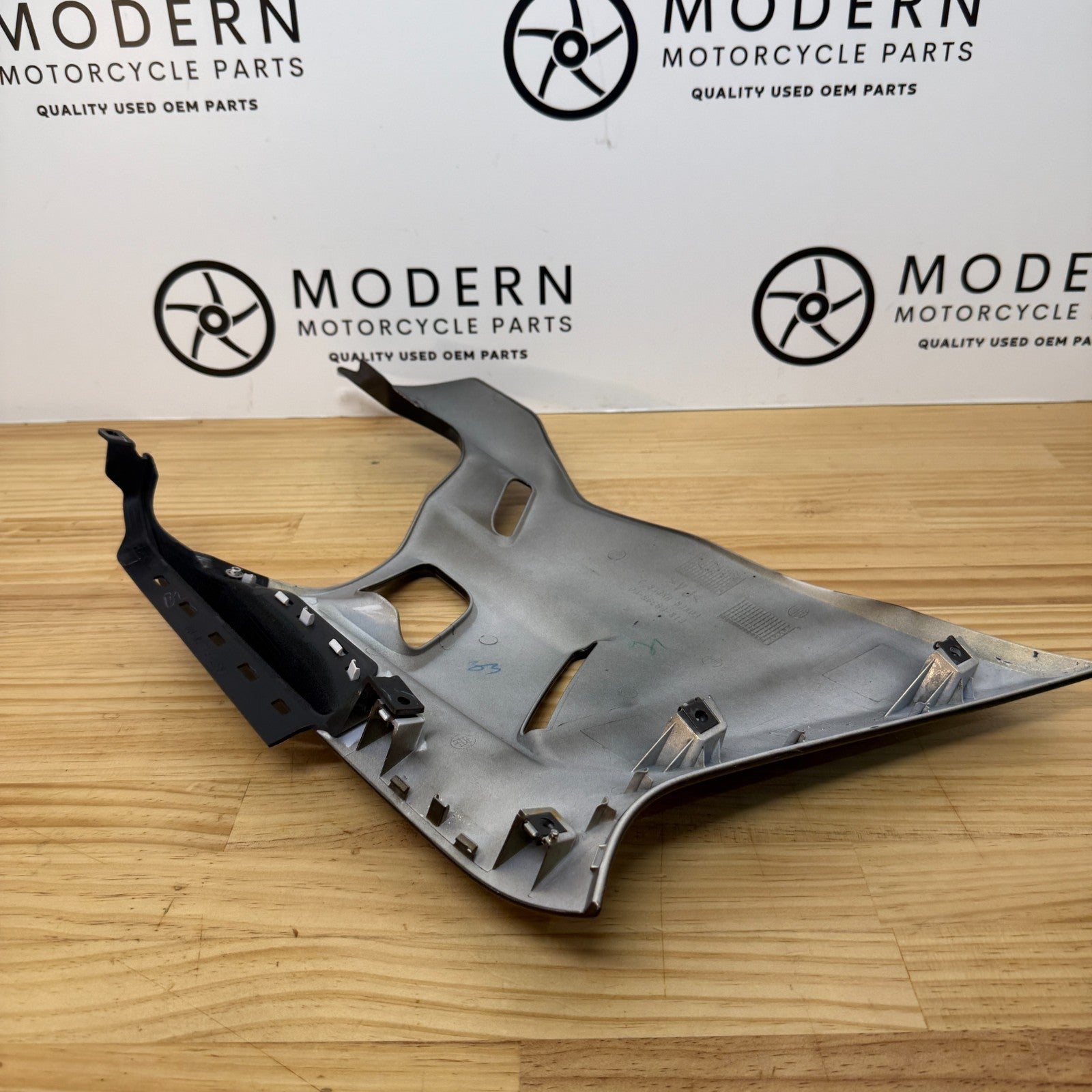 Yamaha YZF-R3 2019+ Right Lower Fairing Black B1X-F8395-00 Genuine OEM