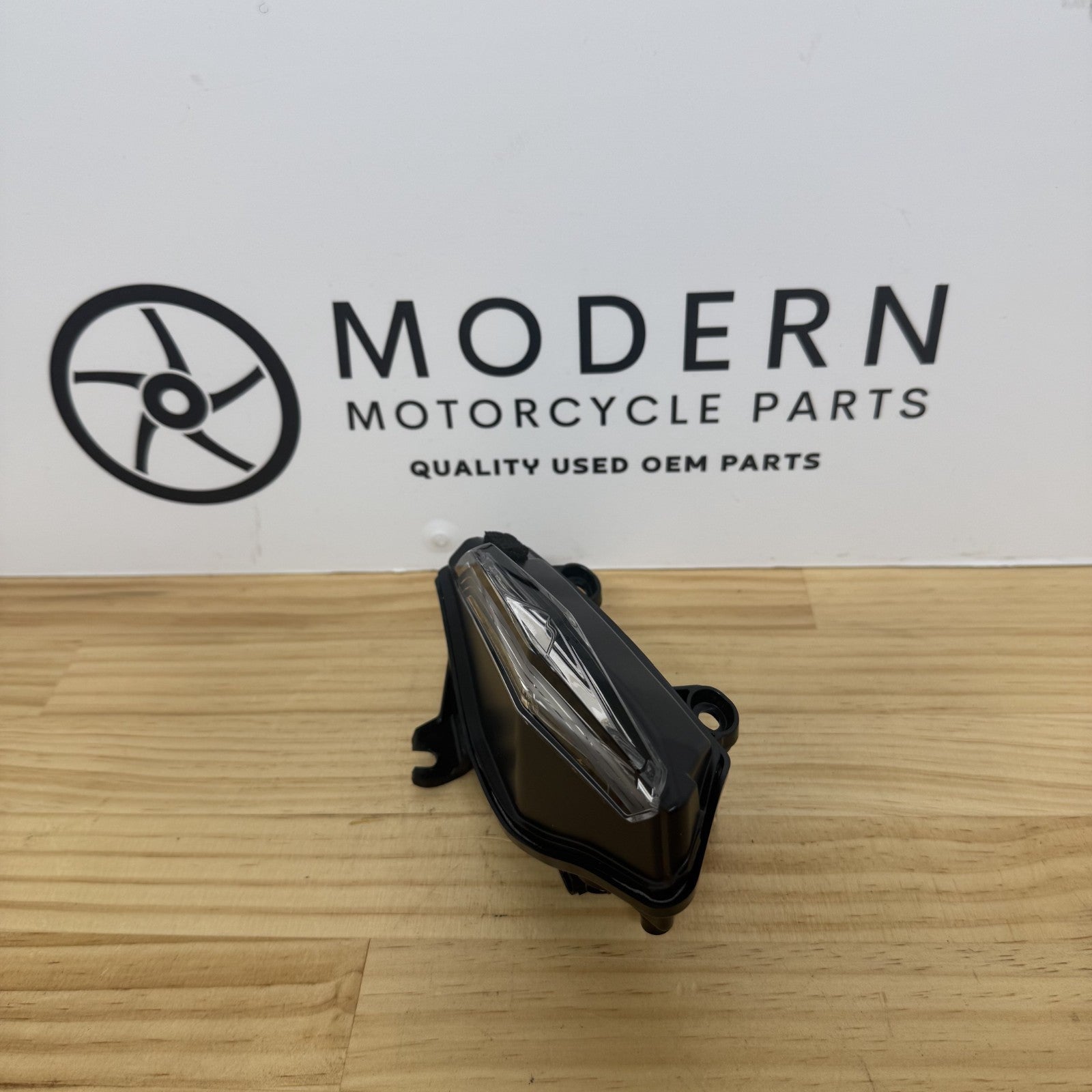 Yamaha YZF-R1 2020+ Right Headlight DRL Pilot B3L-84302-00 Genuine OEM