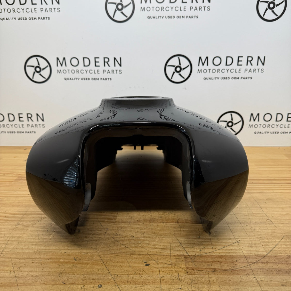Indian Scout 2015-2021 Fuel Tank Black 1024443-266 Genuine OEM *damage*