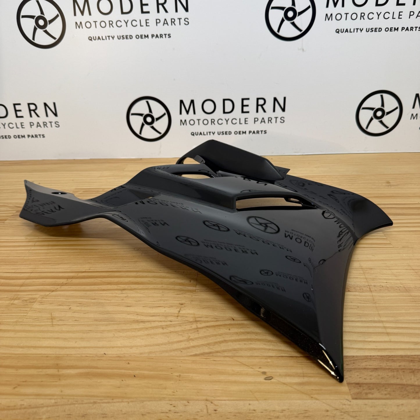 Yamaha YZF-R3 2019+ Right Lower Fairing Black B1X-F8395-00 Genuine OEM
