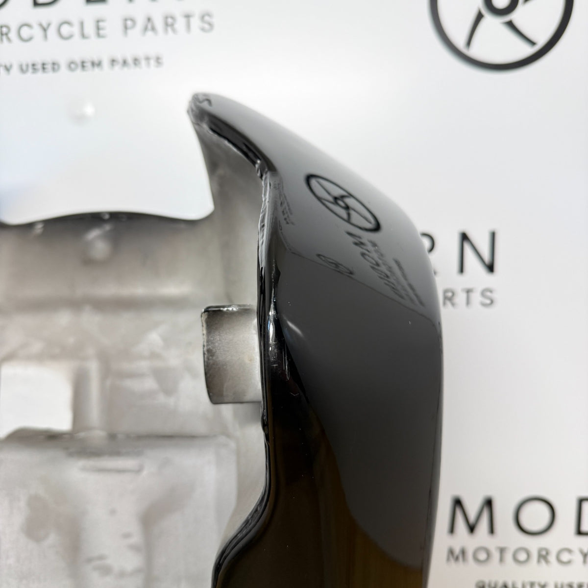 Indian Scout 2015-2021 Fuel Tank Black 1024443-266 Genuine OEM *damage*