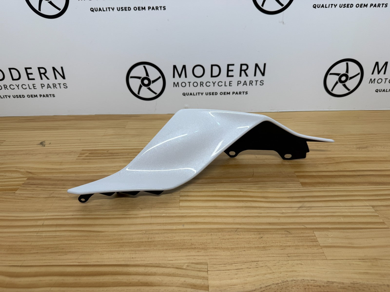 Yamaha YZF-R6 2017-2024 Left Tail Fairing White BN6-W2172-00-P0 Genuine OEM
