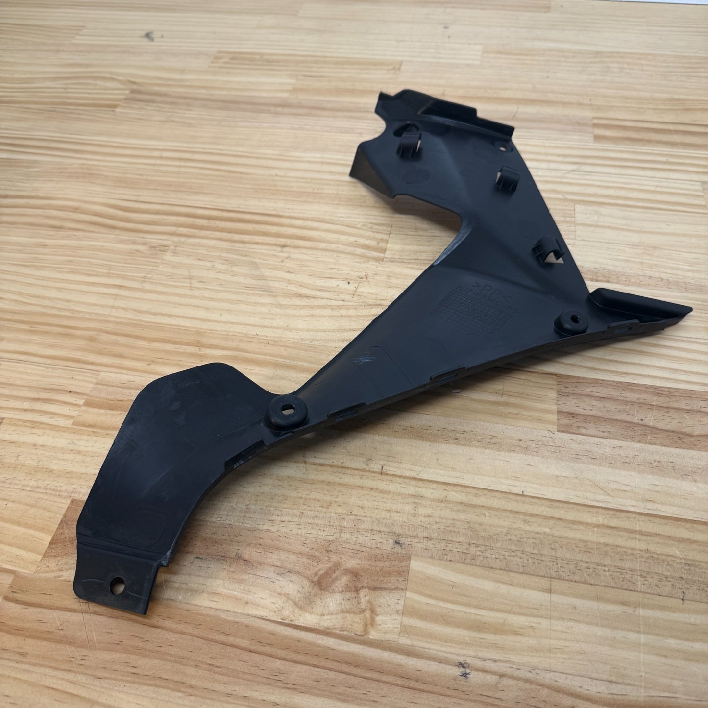 Yamaha YZF-R3 2019-2024 Right Infill Fairing Panel BS7-F836L-00 Genuine OEM