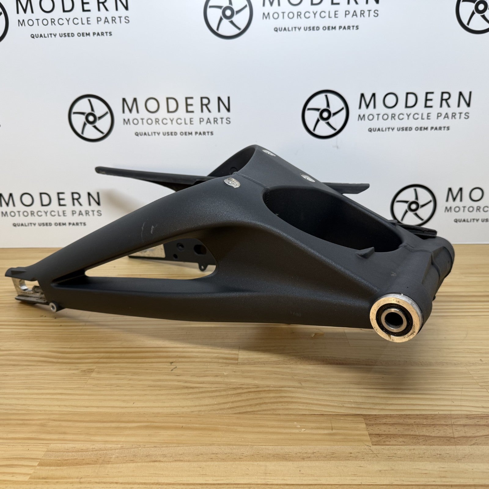 Triumph Daytona 675 2006-2012 Swingarm T2051696