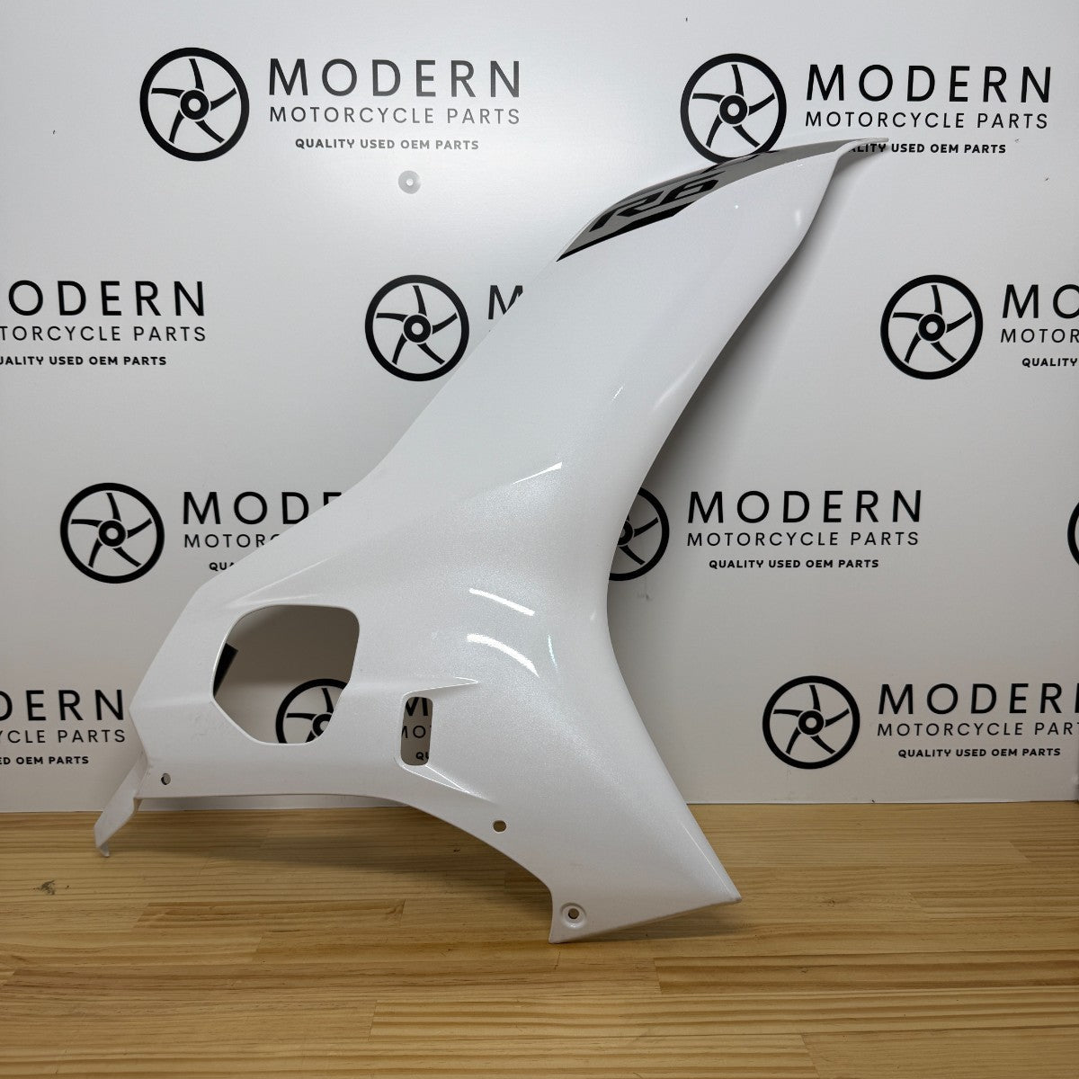 Yamaha YZF-R6 2017-2024 Right Outer Fairing White BN6-W2835V-00-P0 Genuine OEM